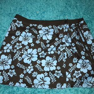 Women’s Hawaiian print swim skirt